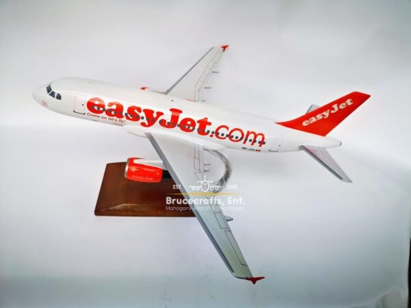 Model of Airbus A319 Easyjet with detailed craftsmanship.